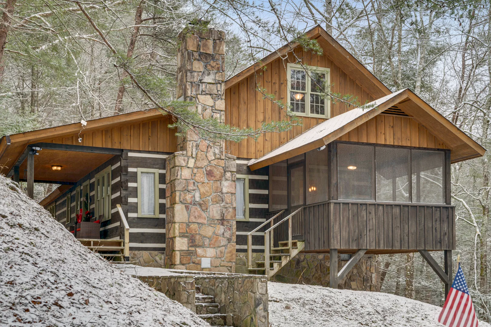Mossie Oak Cabin in the Smoky Mountains
