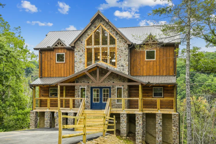 Stargazer Chalet exterior