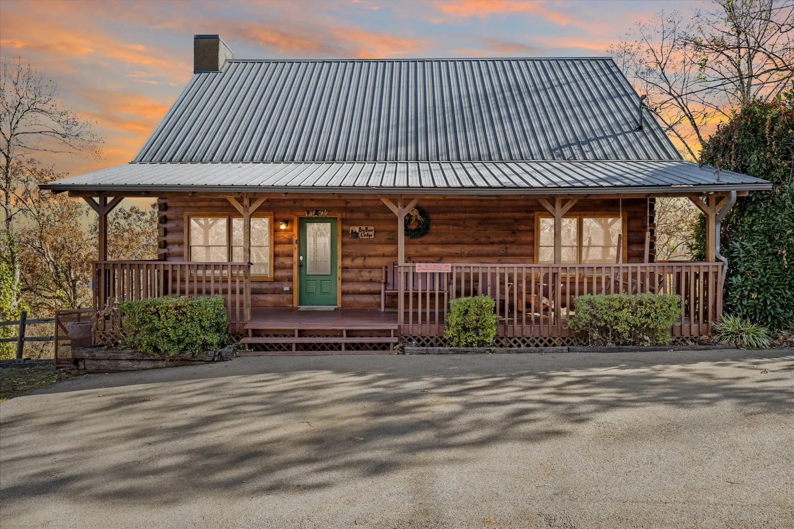 Big Bear Lodge in the Smoky Mountains