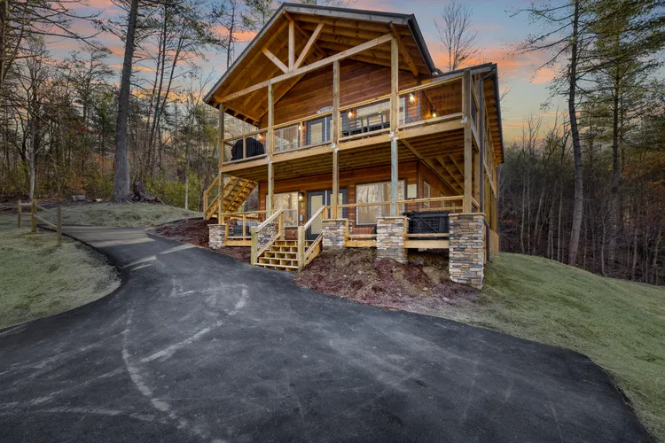 Hillside Hideaway exterior