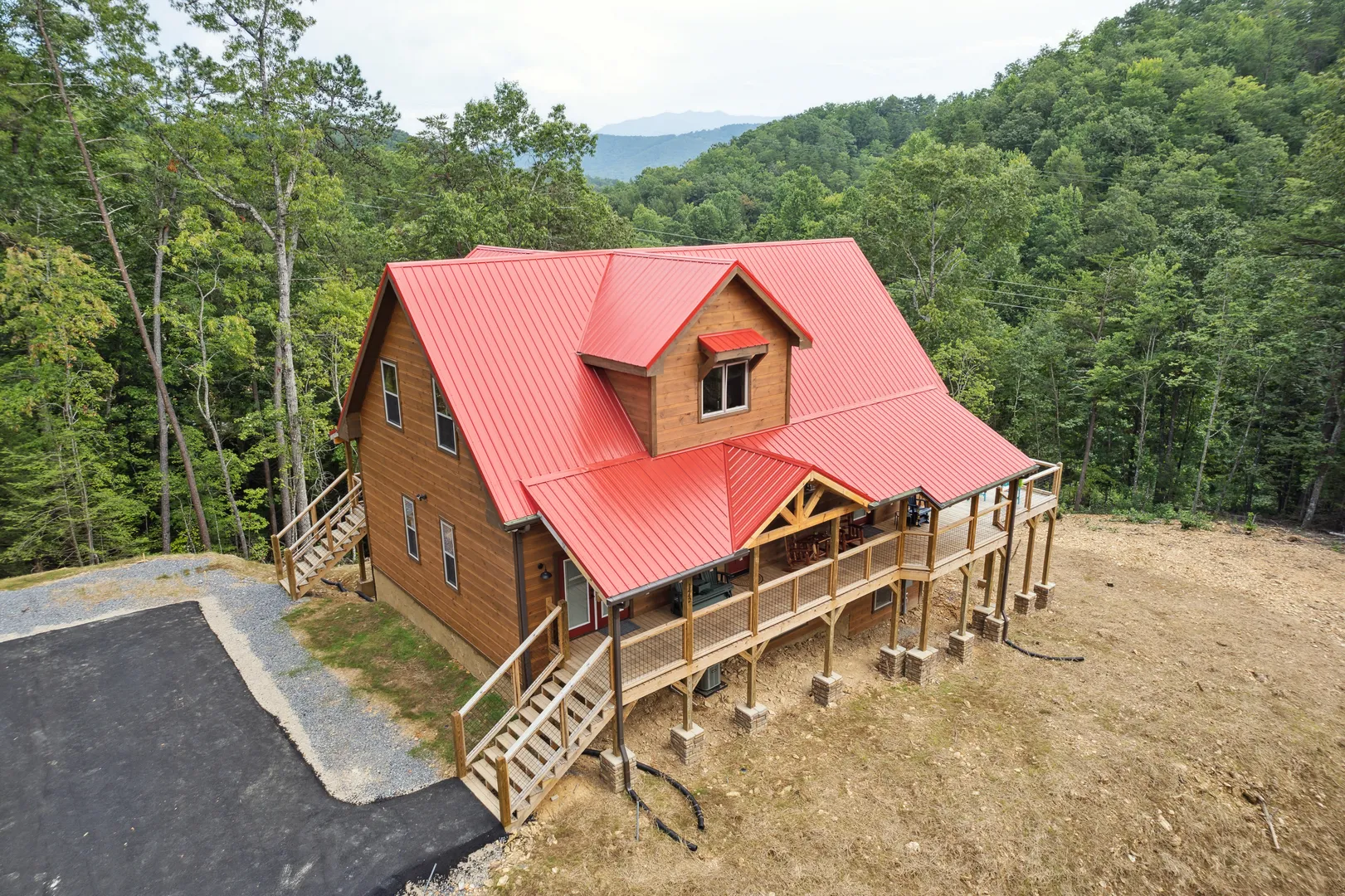 Hidden Cove Chalet in the Smoky Mountains