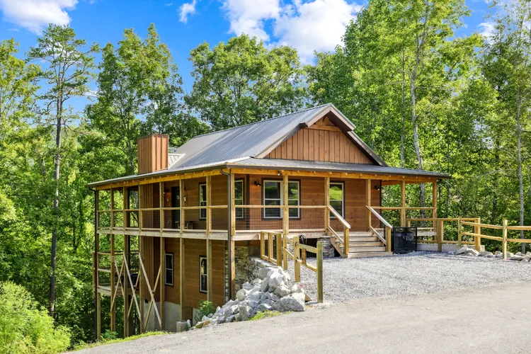 Antler Ridge exterior
