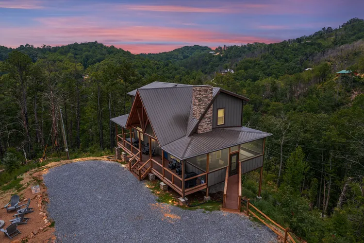 Hatcher Mountain Hideaway exterior