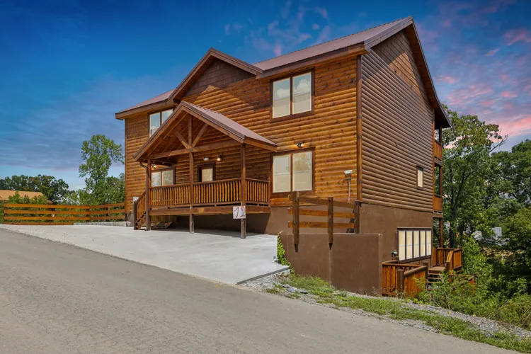 Smoky Mountain Splash exterior