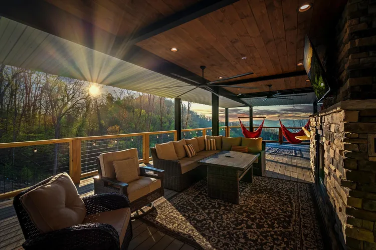 Kelly's Escape exterior