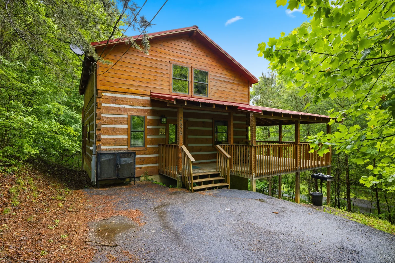 Black Bear Hideaway in the Smoky Mountains