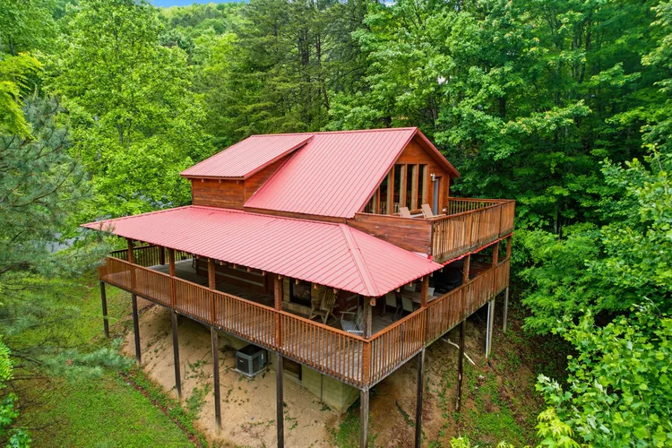 Black Bear Hideaway photo 2