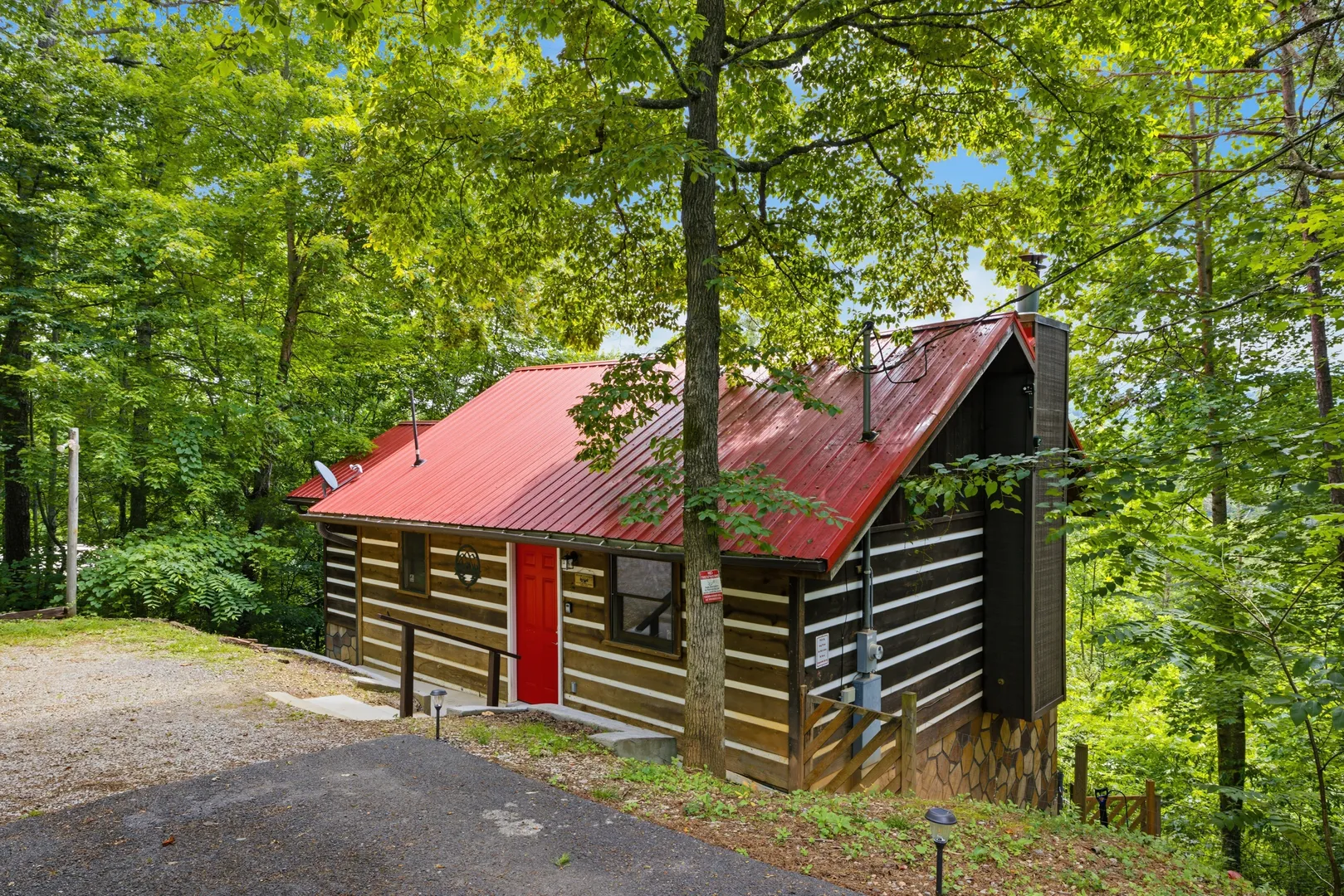 Cedar Ridge Cabin in the Smoky Mountains