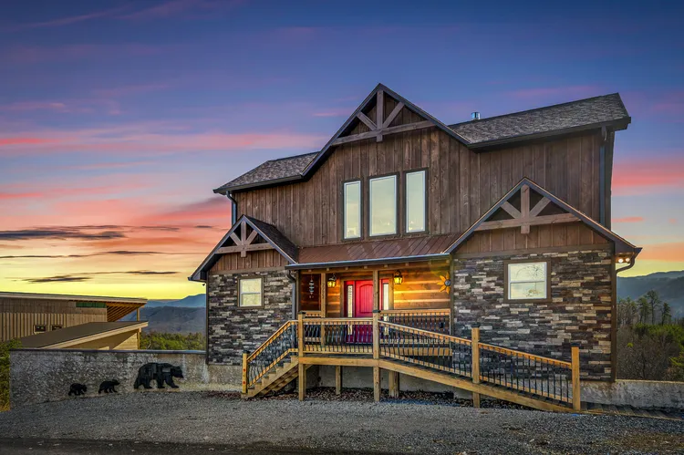 Thunder Bear Ridge exterior