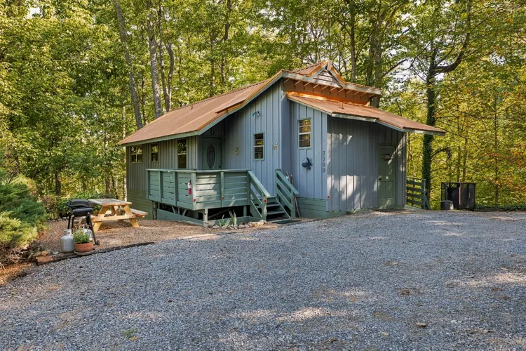 Hideaway Overlook exterior