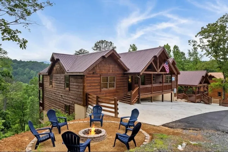 Smoky Summit Lodge photo 2
